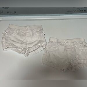 TWIN BUNDLE / Garanimals White Ruffle Butt Shorts / Good condition/ 12 months